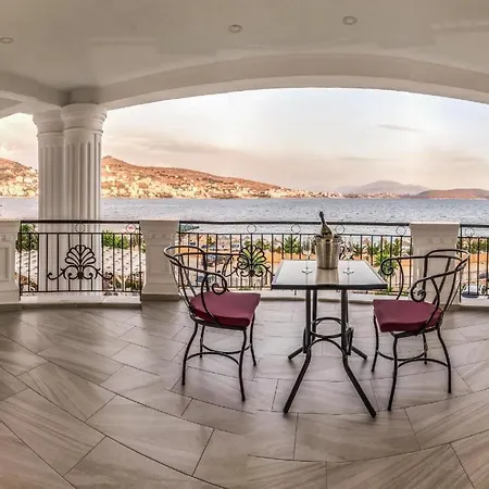 Villa Kalcuni Sarande מלון סרנדה
